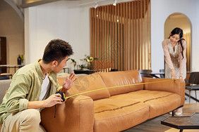 年輕夫妻定制沙發(fā)顏色銷售家具城